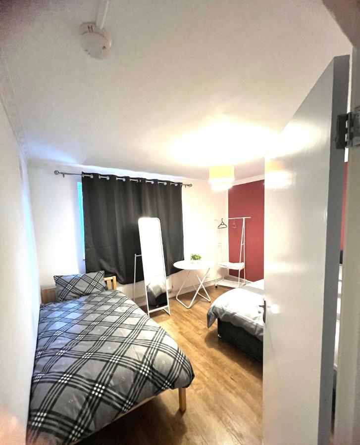 Private Room With Two Beds Near Central London Londres Exterior foto